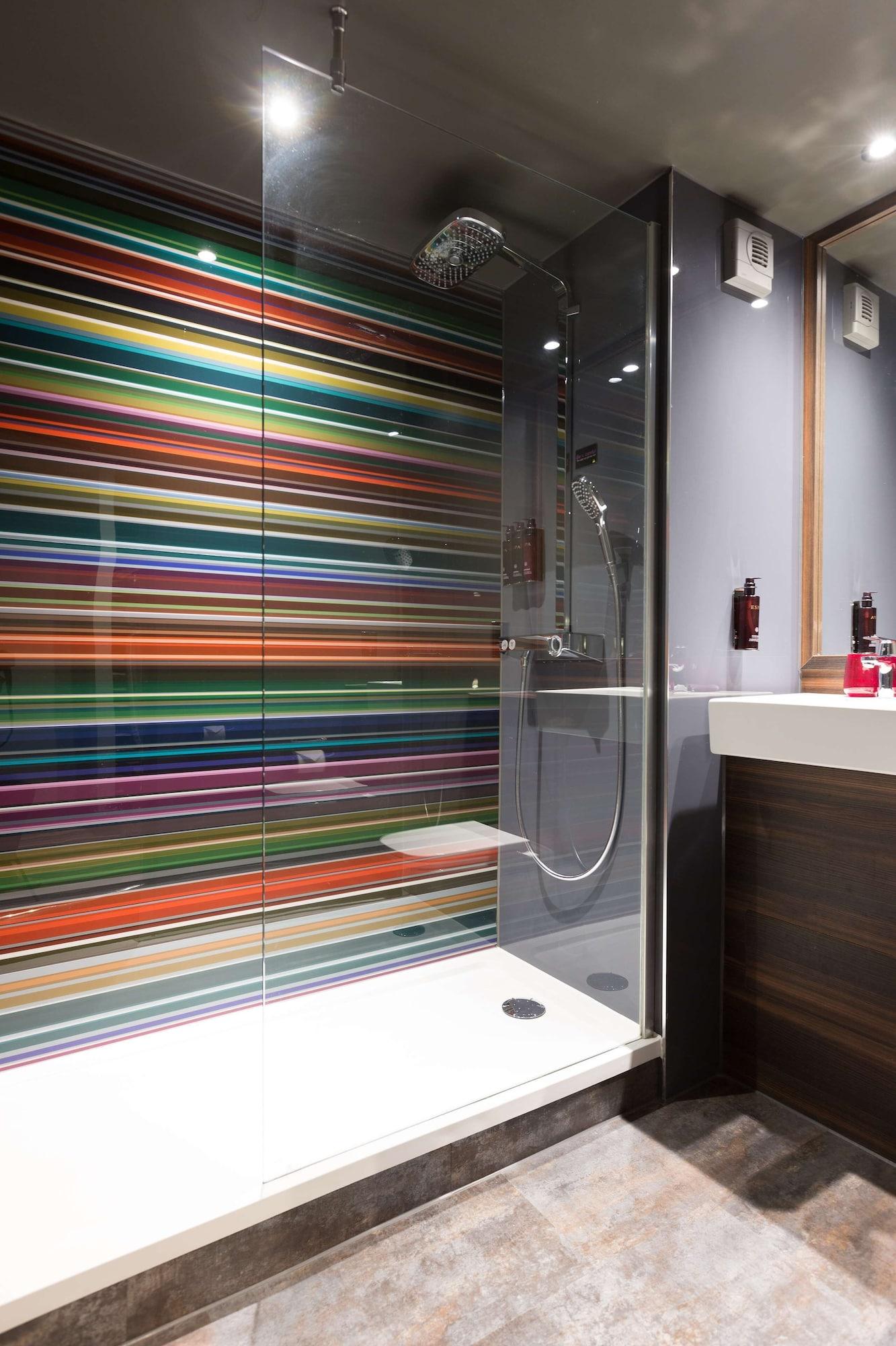 Hotel Village Newcastle 3*