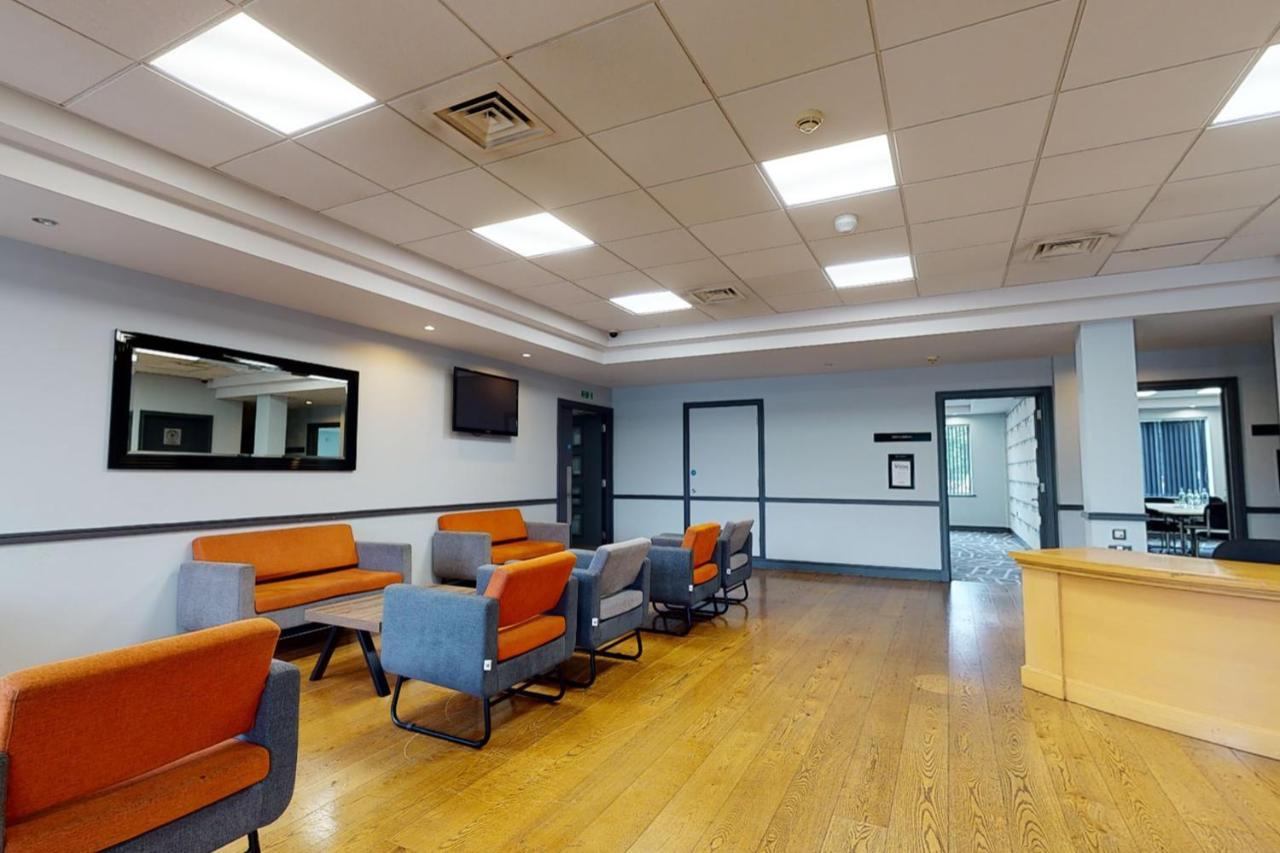 Village Newcastle Hotel Holystone (Tyne and Wear)