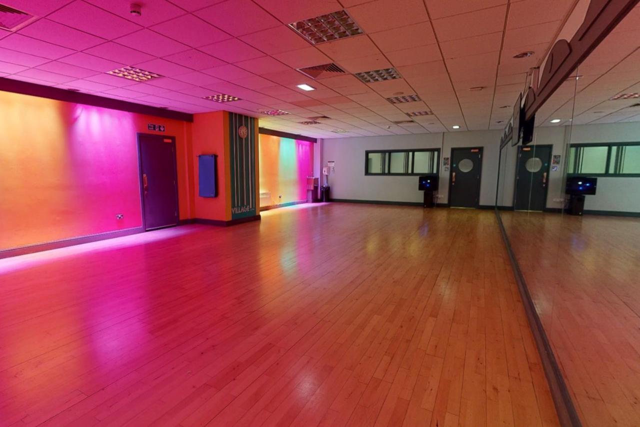 Village Newcastle Hotel 3*